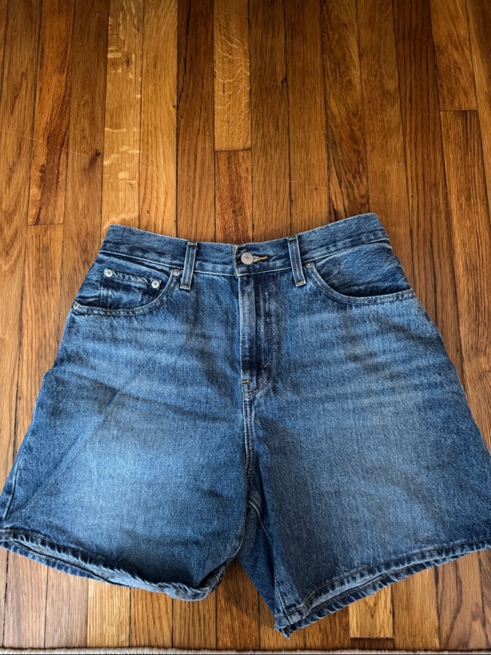 Levi’s high baggy shorts